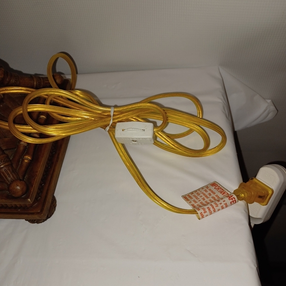 Vintage Intricate Lamp. Monkeys On Palm Tree Ratan Resin Base Mosaic Amber Shade - Picture 16 of 16